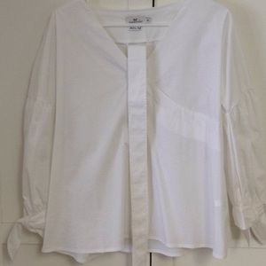 Vineyard vine New white crisp blouse